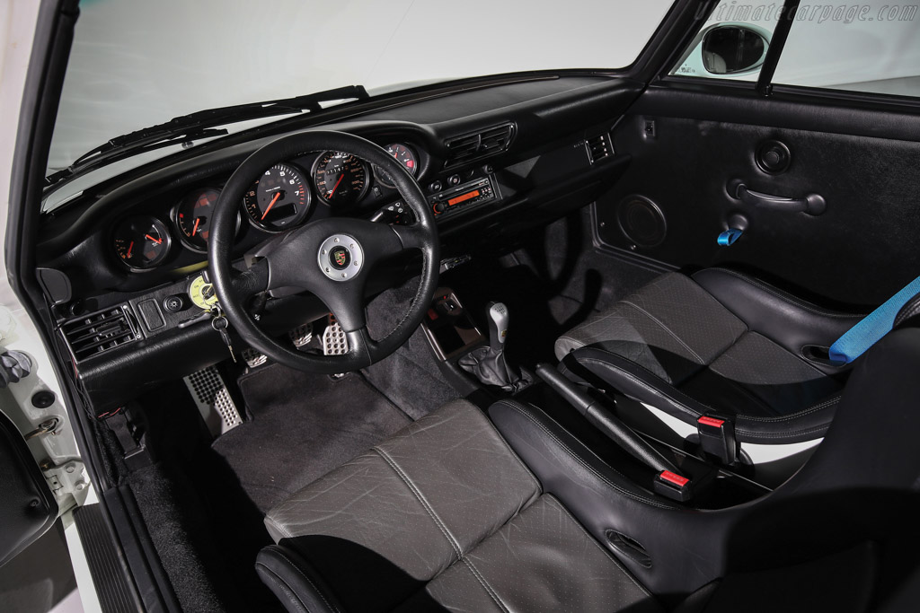 Porsche 911 GT2