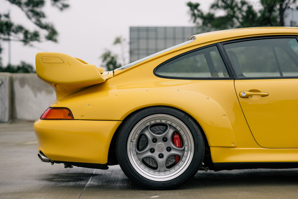 Porsche 911 GT2