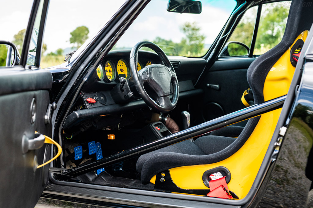 Porsche 911 GT2