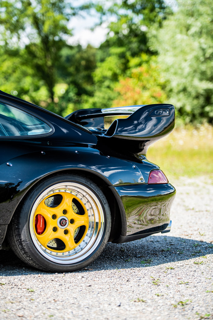 Porsche 911 GT2