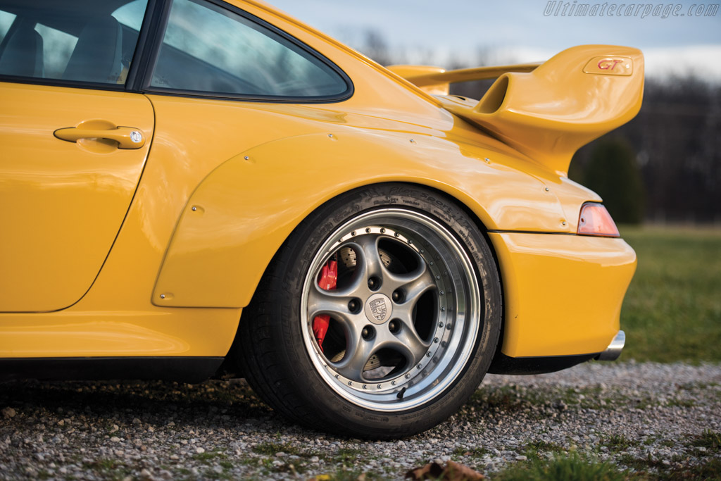 Porsche 911 GT2