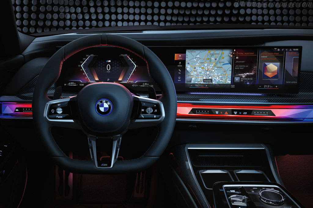 BMW M760e xDrive