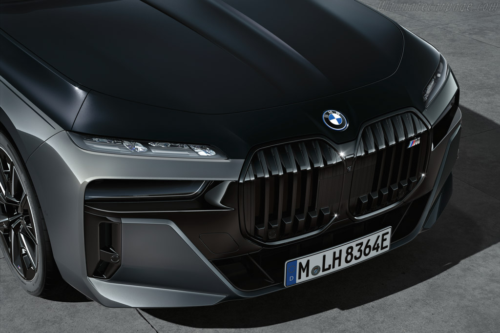 BMW M760e xDrive