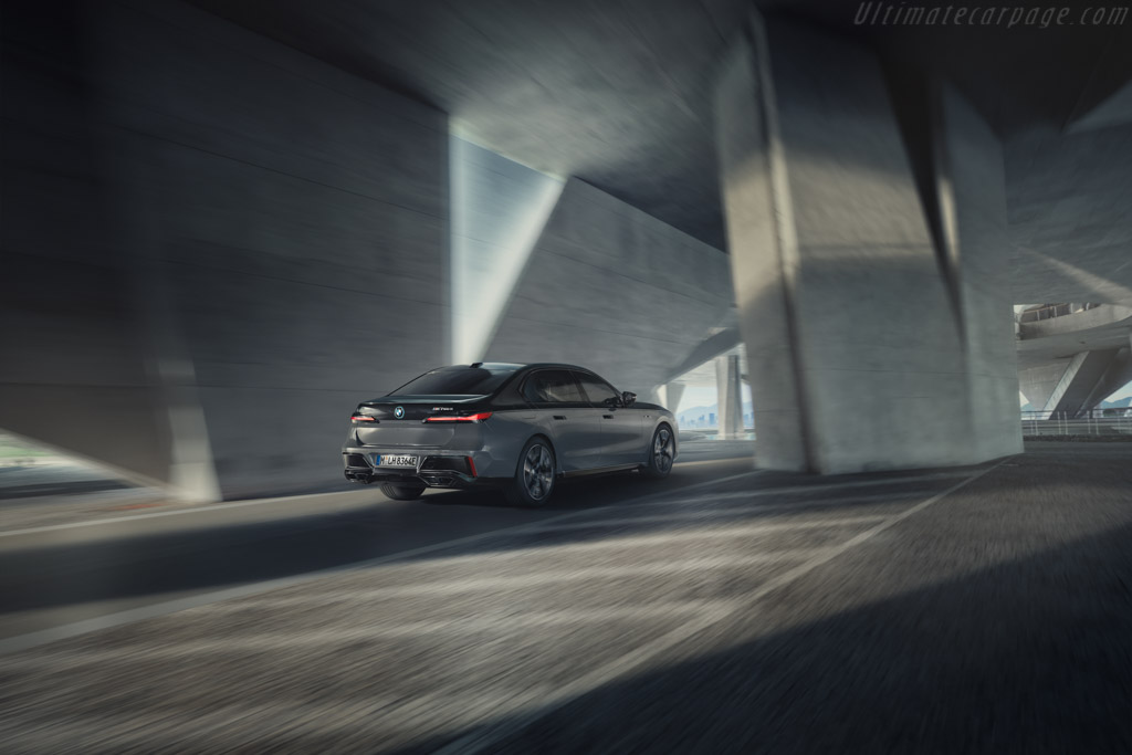 BMW M760e xDrive