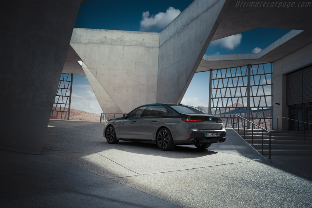 BMW M760e xDrive