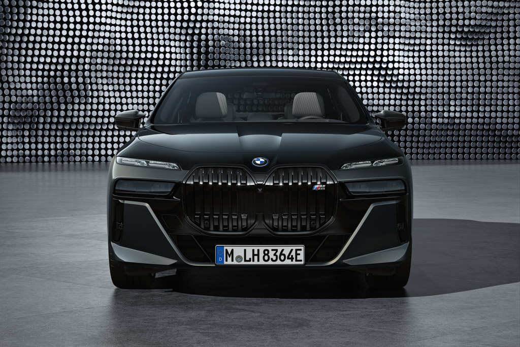 BMW M760e xDrive