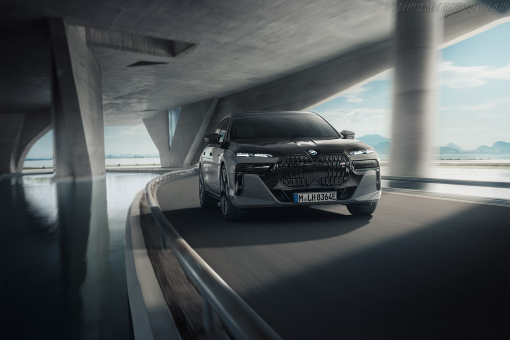 BMW M760e xDrive
