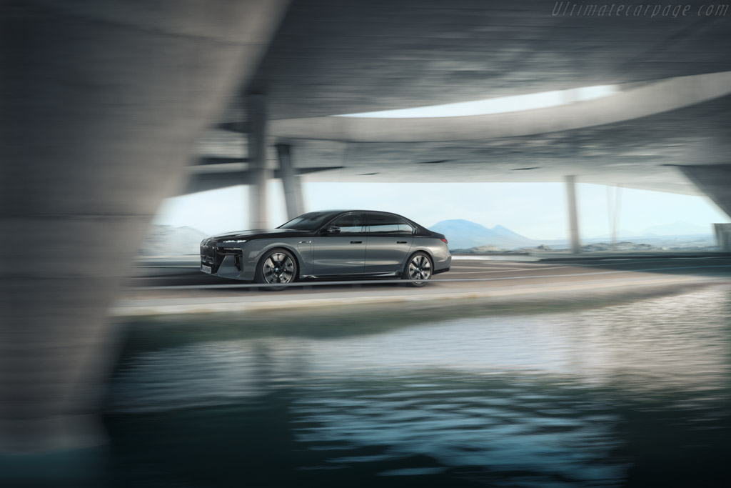 BMW M760e xDrive
