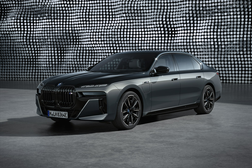 BMW M760e xDrive
