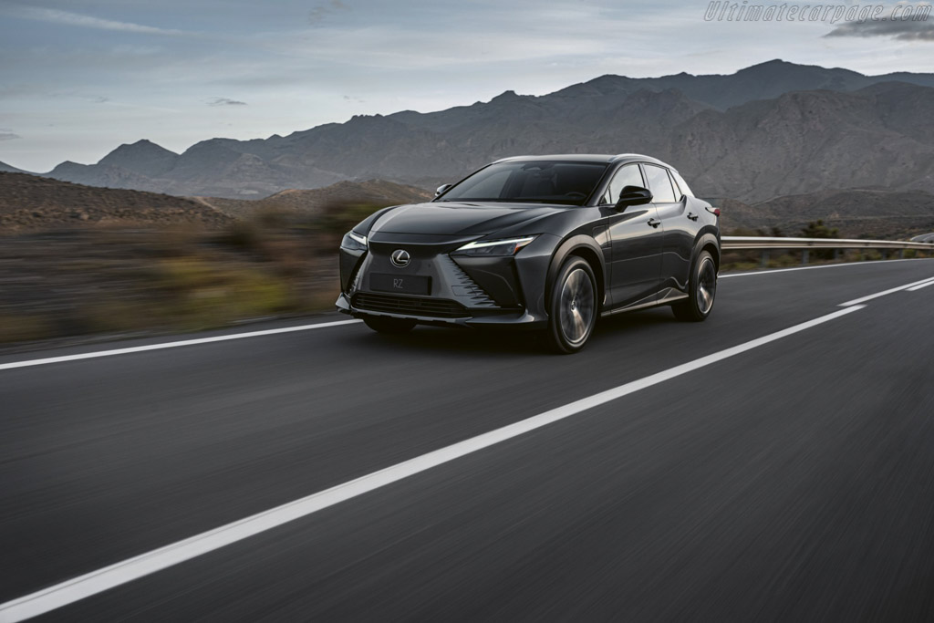 Lexus RZ 450e