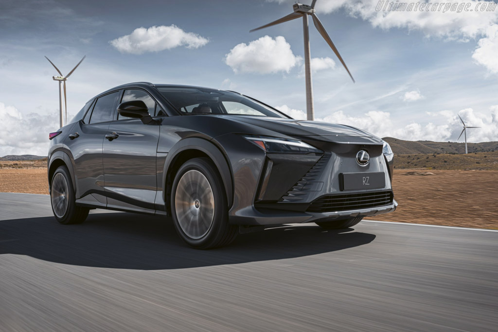 Lexus RZ 450e