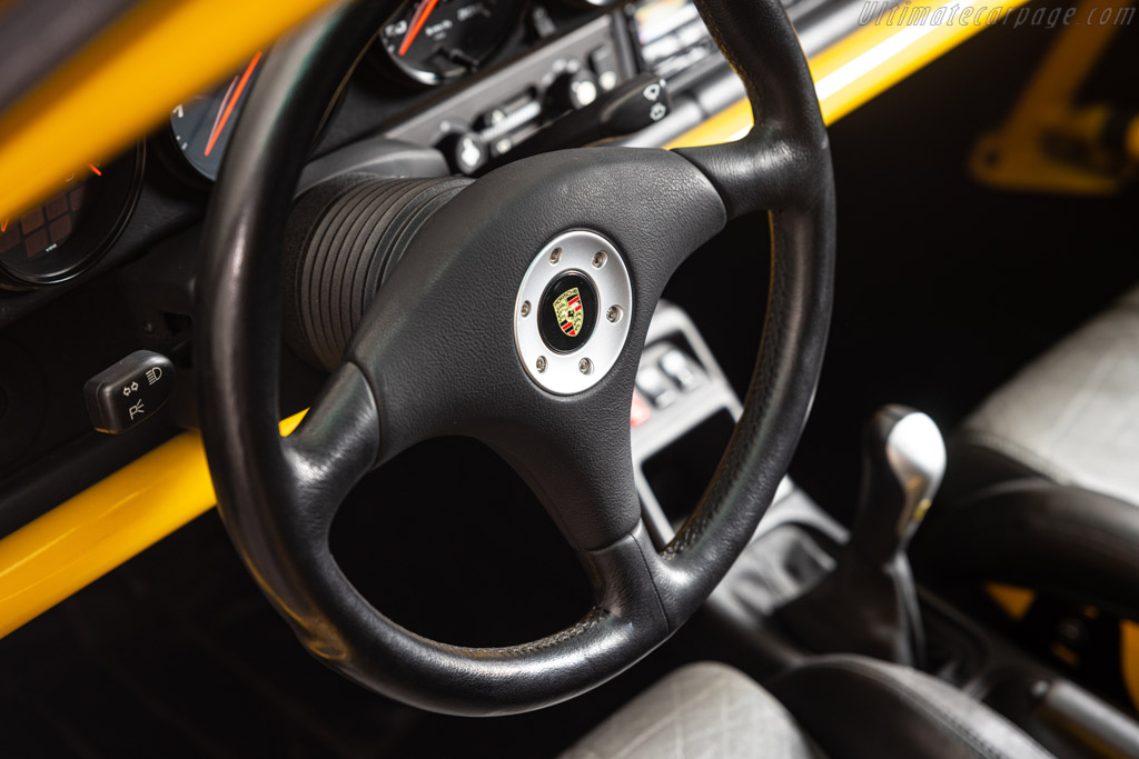 Porsche 911 Carrera RS 3.8