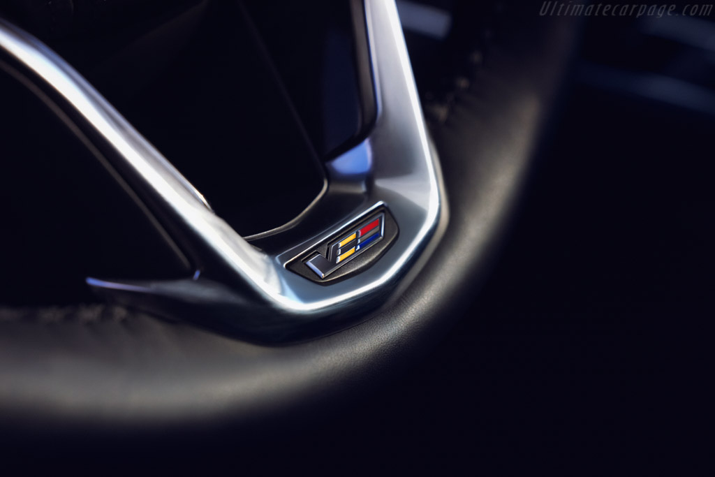 Cadillac Escalade-V