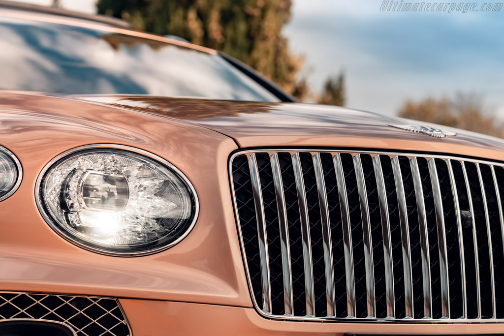 Bentley Bentayga V8 EWB