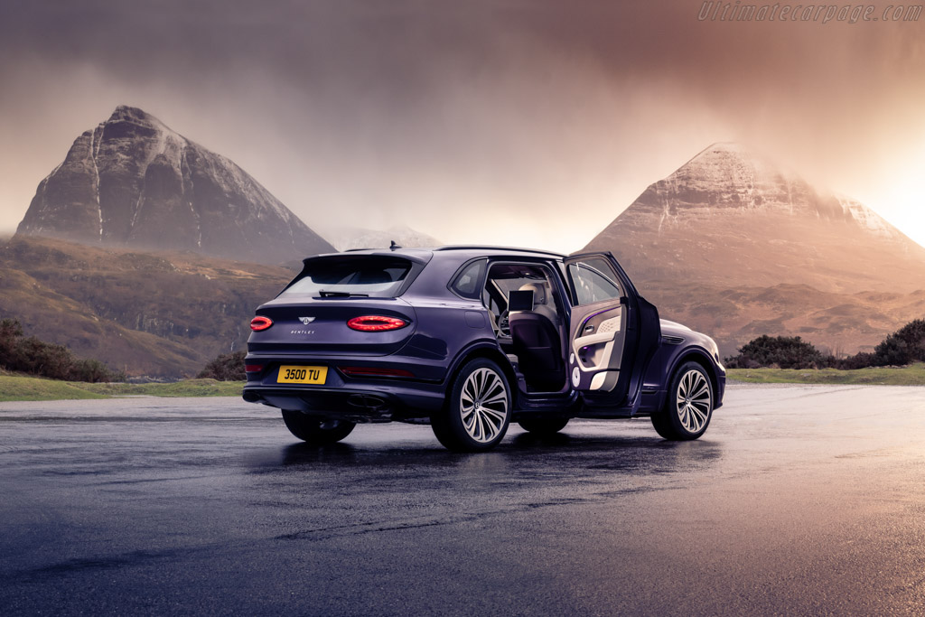 Bentley Bentayga V8 EWB