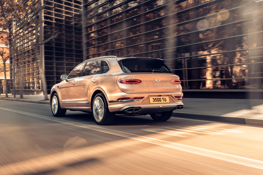 Bentley Bentayga V8 EWB