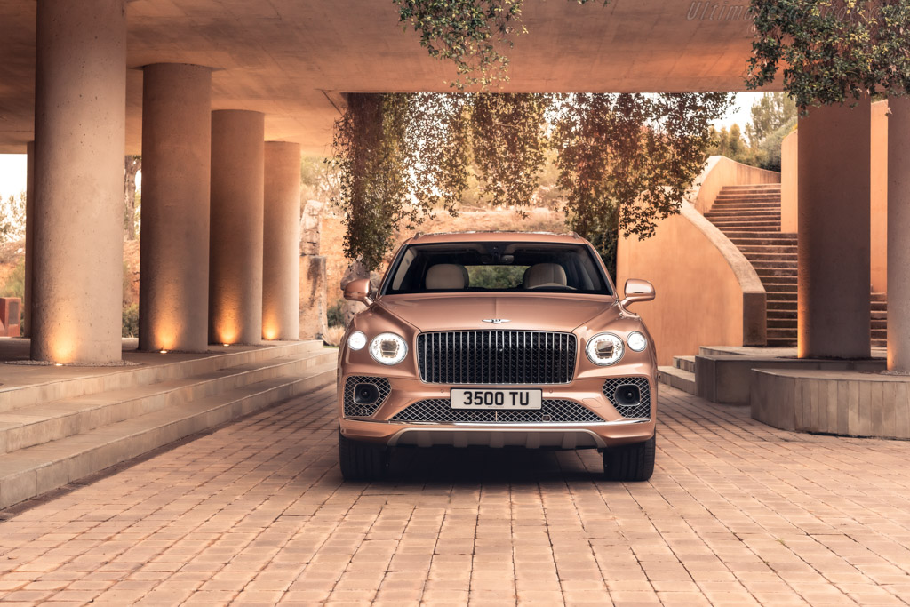 Bentley Bentayga V8 EWB