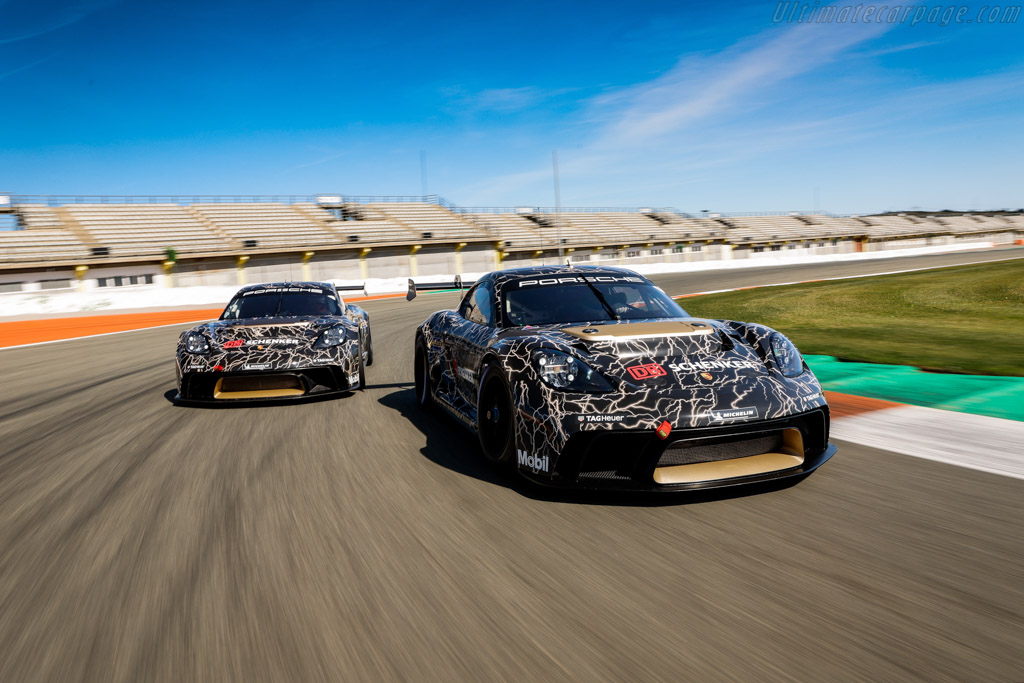 Porsche 718 Cayman GT4 ePerformance