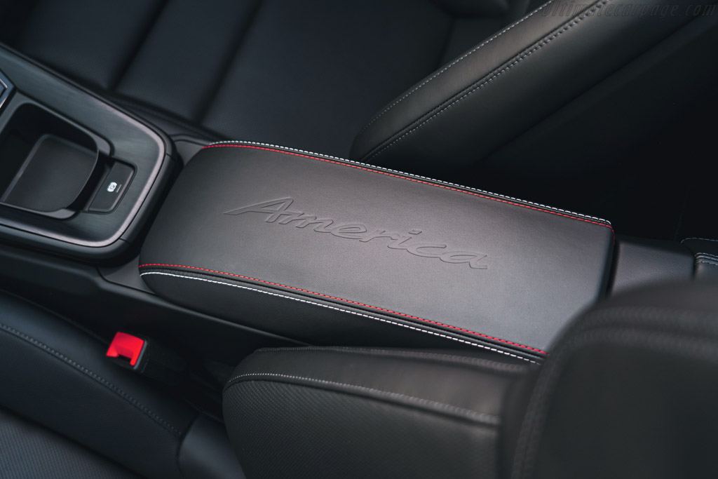 Porsche 911 Carrera GTS Cabriolet America