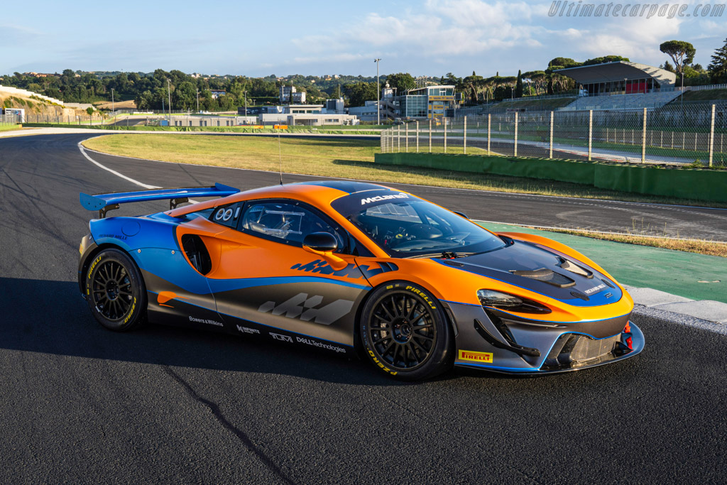 McLaren Artura GT4