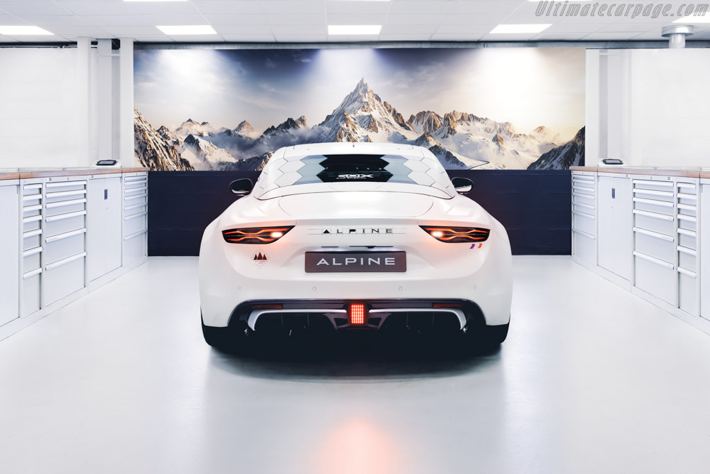 Alpine A110 E-ternité