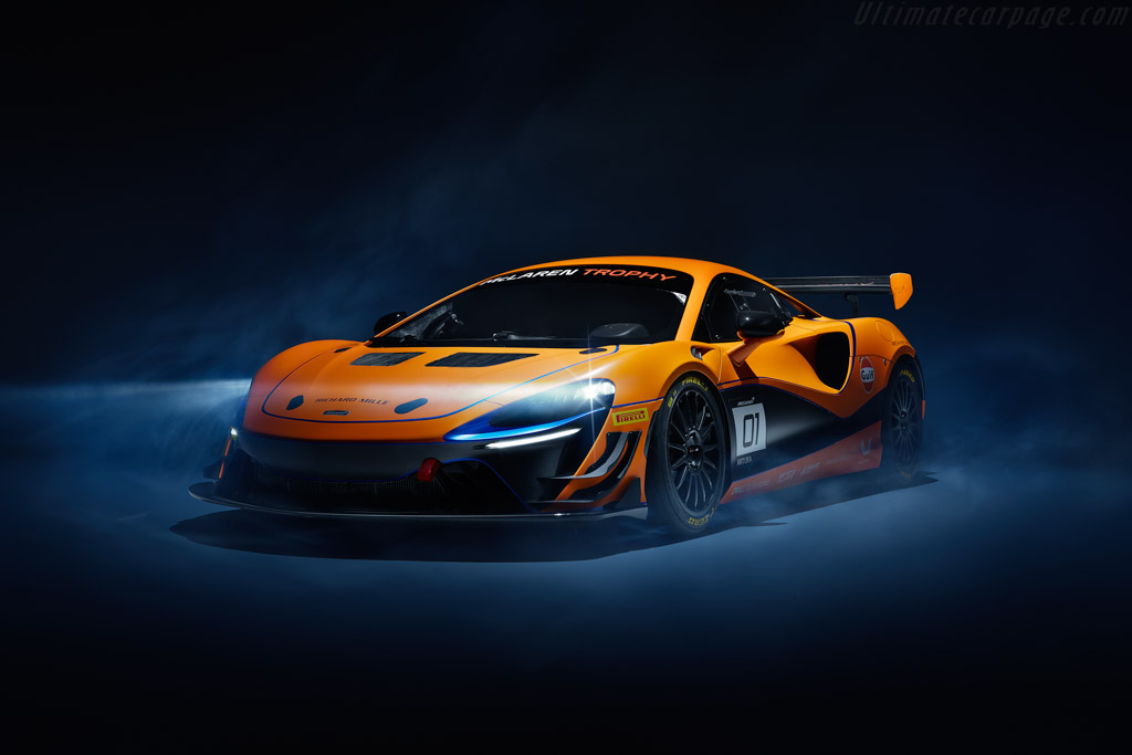 McLaren Artura Trophy