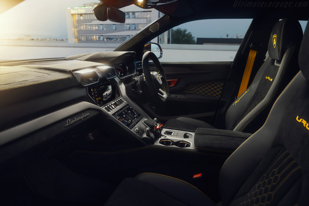 Lamborghini Urus Performante