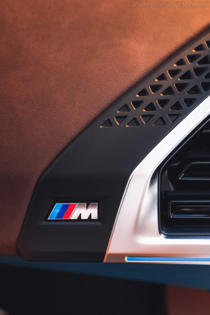 BMW XM