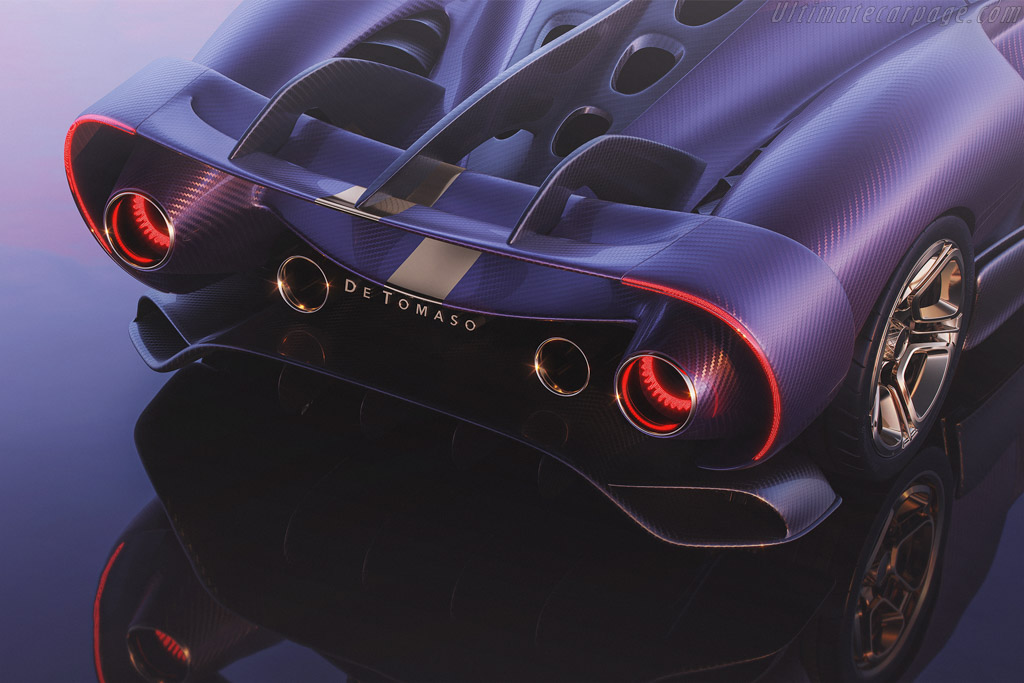 DeTomaso P900
