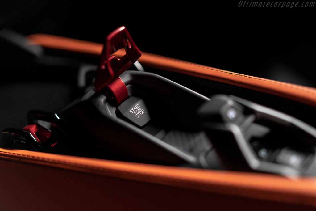 Lamborghini Revuelto