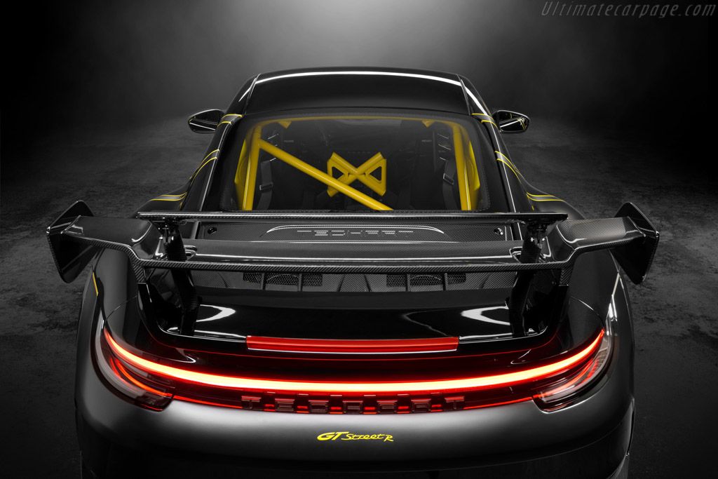 Techart GTstreet R Flyweight