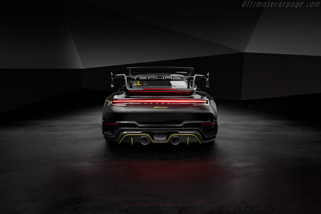 Techart GTstreet R Flyweight