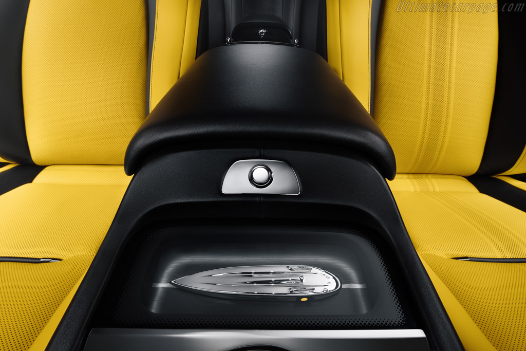 Rolls-Royce Wraith Black Arrow