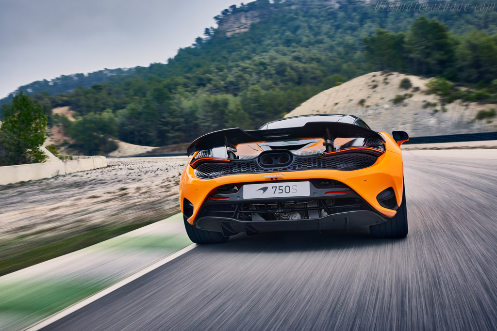 McLaren 750S Coupé