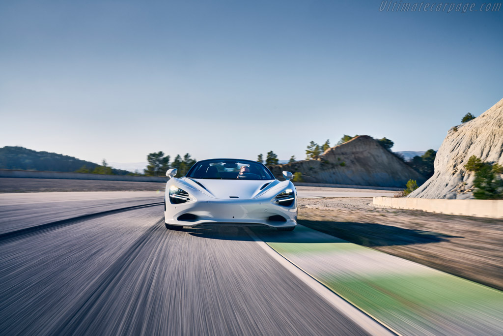 McLaren 750S Spider