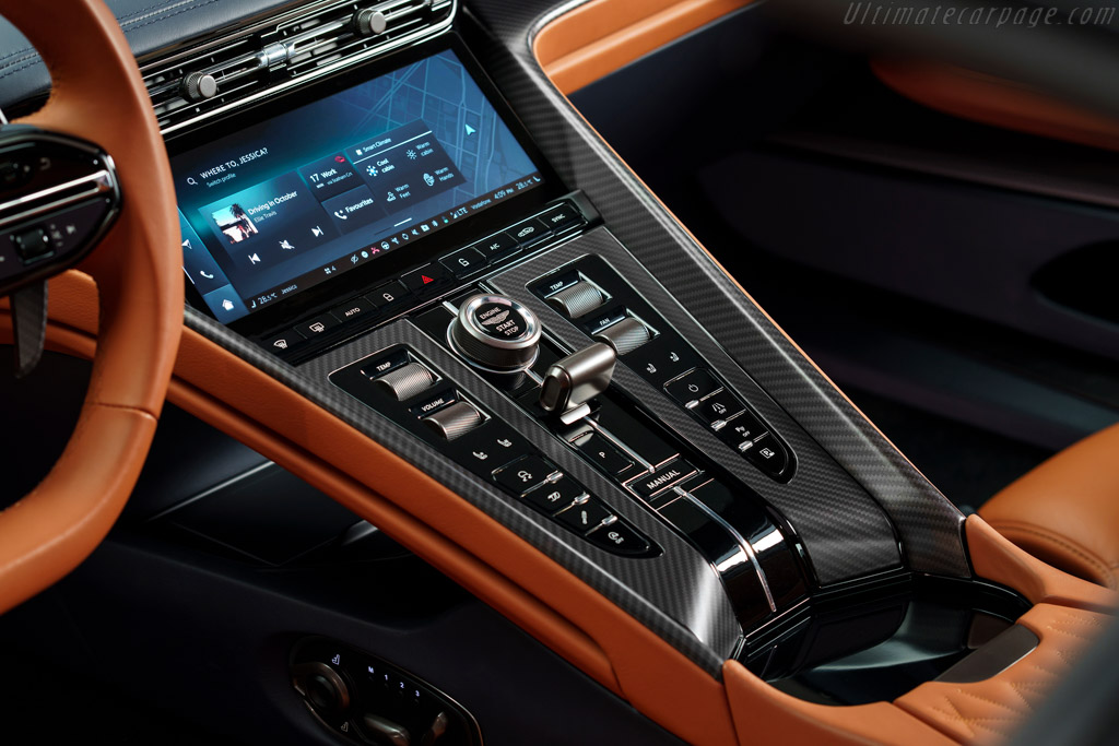 Aston Martin DB12 Coupe