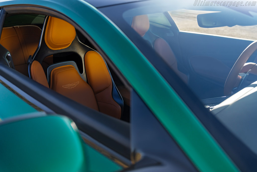 Aston Martin DB12 Coupe