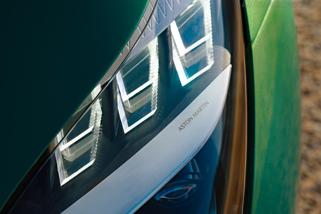 Aston Martin DB12 Coupe