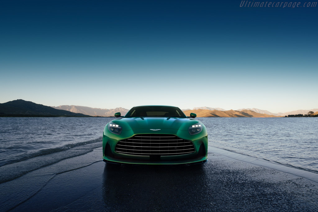 Aston Martin DB12 Coupe