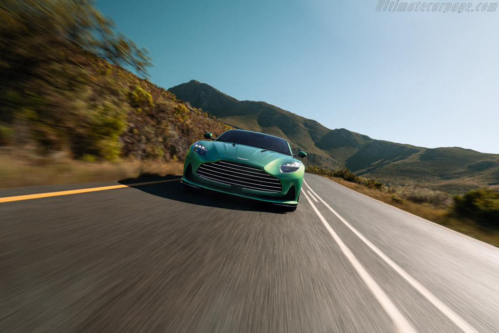 Aston Martin DB12 Coupe