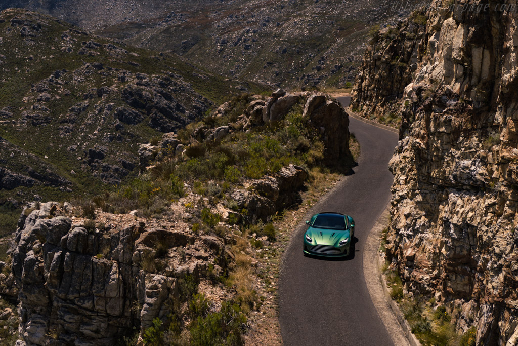 Aston Martin DB12 Coupe