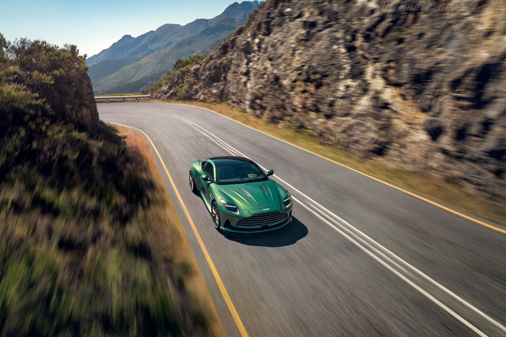 Aston Martin DB12 Coupe