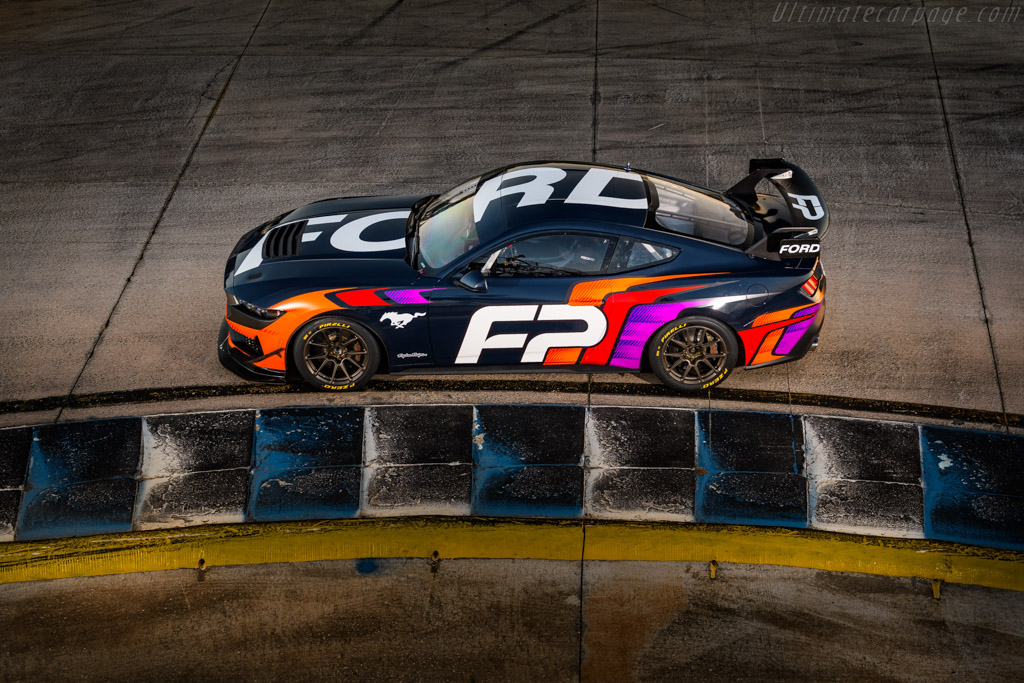 Ford Mustang GT4