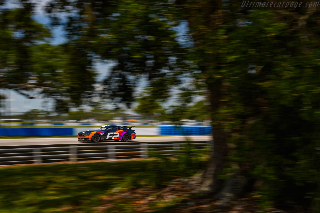 Ford Mustang GT4