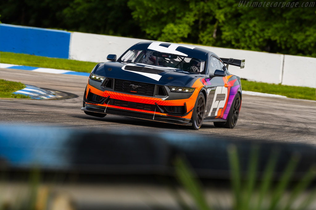 Ford Mustang GT4
