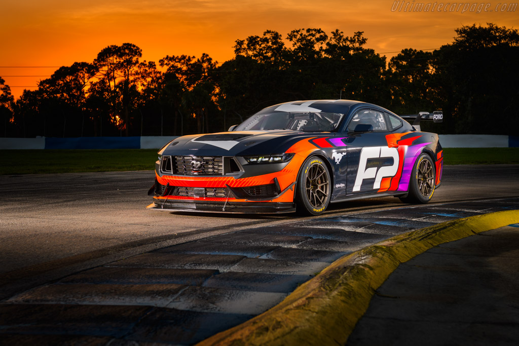 Ford Mustang GT4