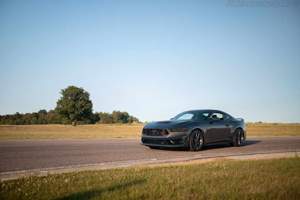 Ford Mustang Black Horse R