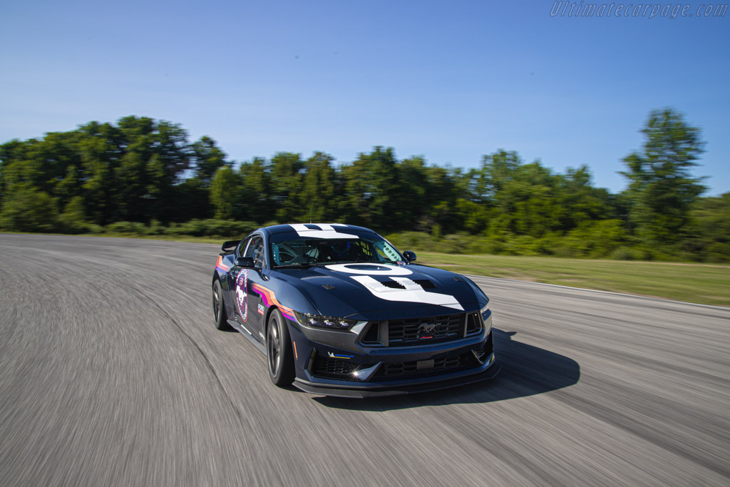 Ford Mustang Black Horse R