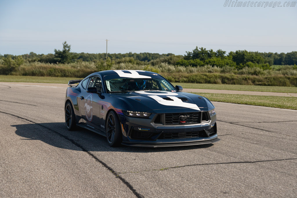 Ford Mustang Black Horse R