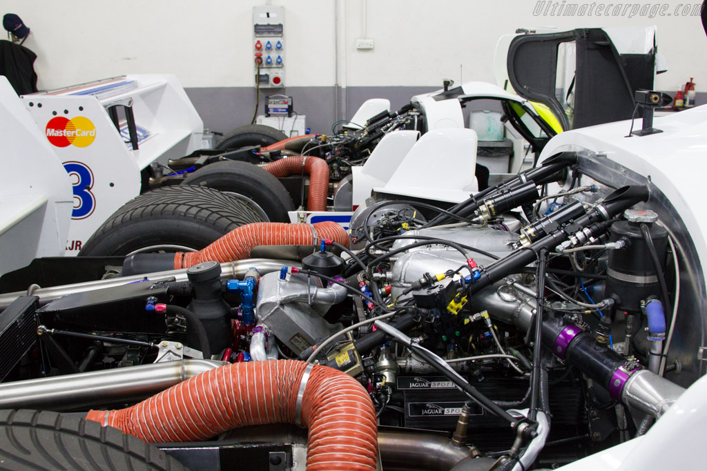 Jaguar XJR-16 - Chassis: JV6 C 291  - 2015 Dix Mille Tours